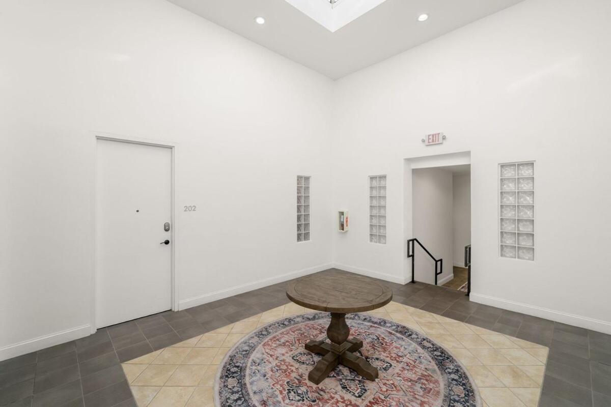 New! Sangria Suite - Upscale Ybor City Studio, Right On 7Th Ave Tampa Kültér fotó